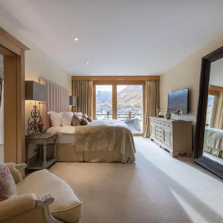 Apartment Heights Opulent Escape Amidst Alps *